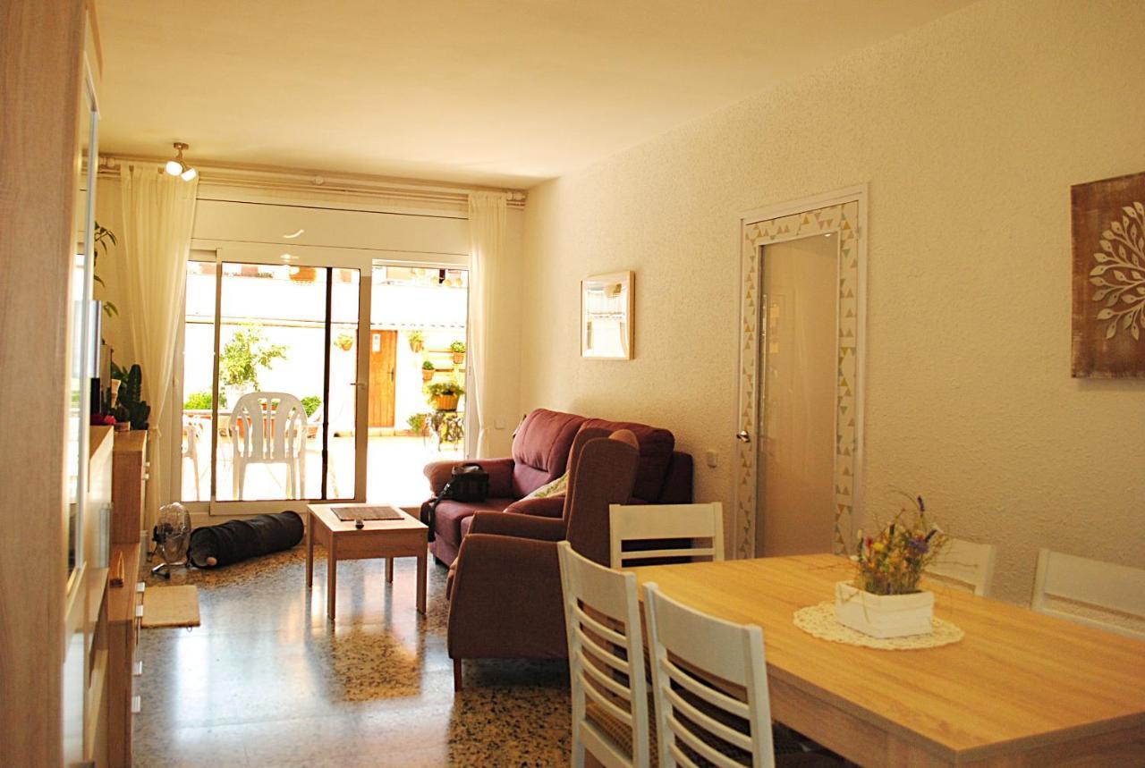 Habitacion Con Patio En Piso Compartido Capellades Zewnętrze zdjęcie