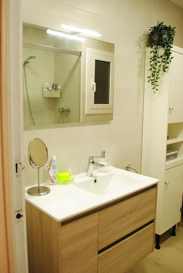 Habitacion Con Patio En Piso Compartido Capellades Zewnętrze zdjęcie