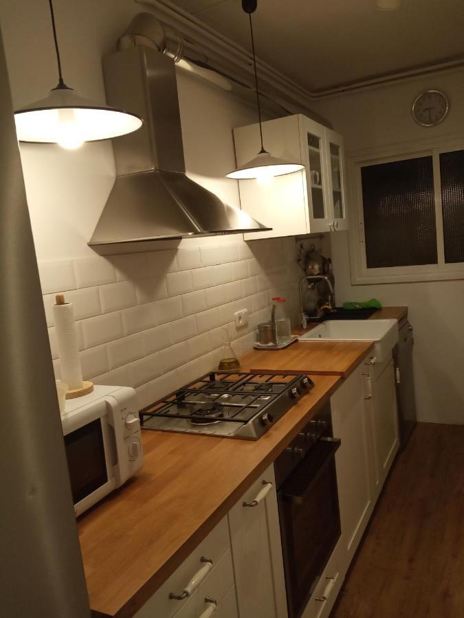 Habitacion Con Patio En Piso Compartido Capellades Zewnętrze zdjęcie