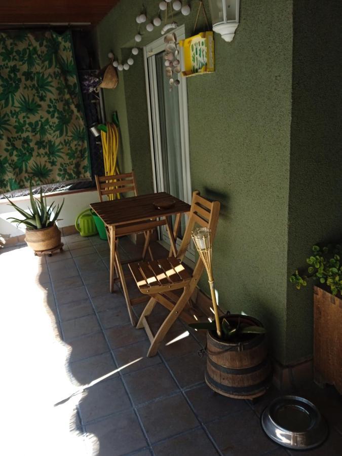 Habitacion Con Patio En Piso Compartido Capellades Zewnętrze zdjęcie